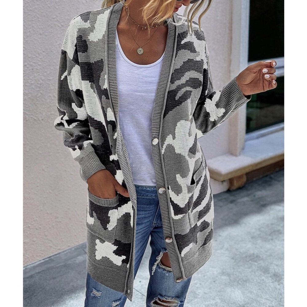 Women’s Gray Camo Open-Front Cardigan Sweater